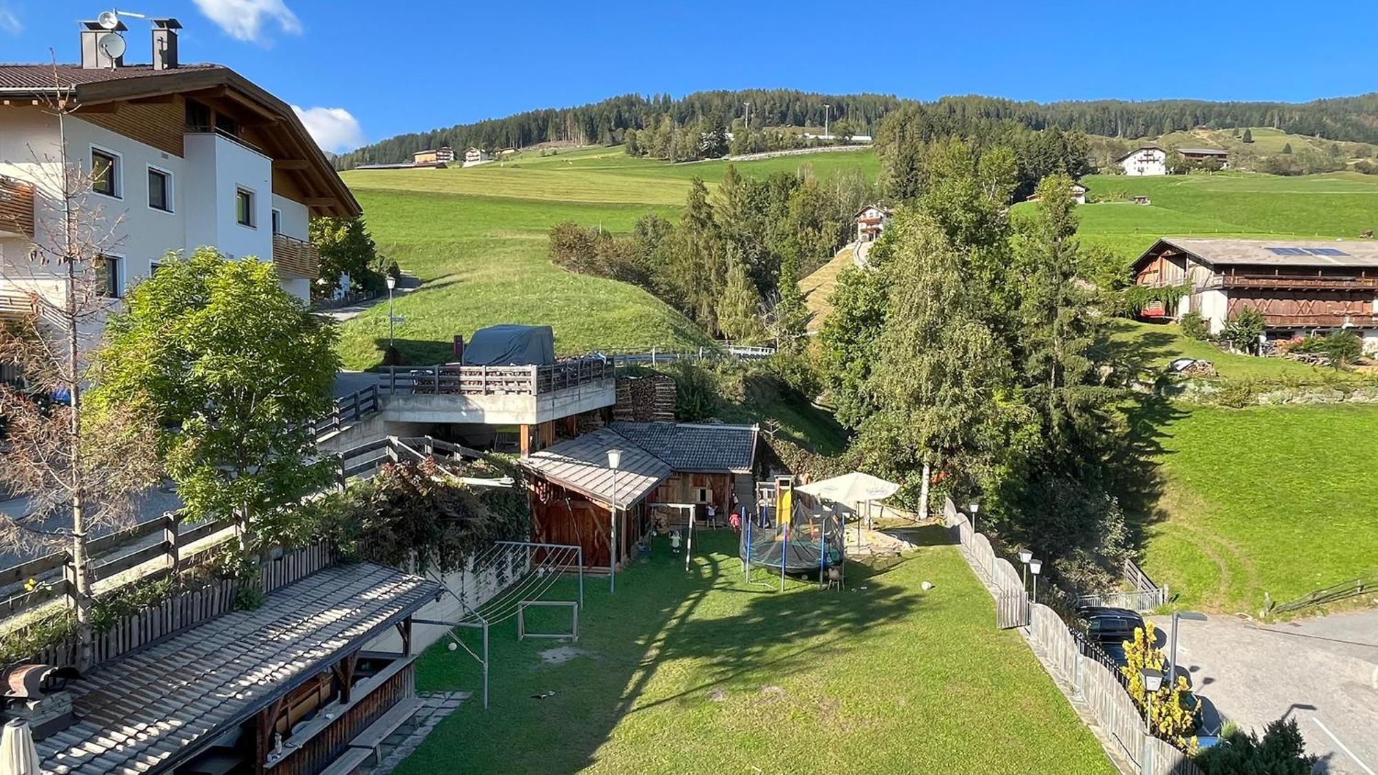 Gasthaus Zum Weissen Kreuz Hotel Lazfons Exterior photo