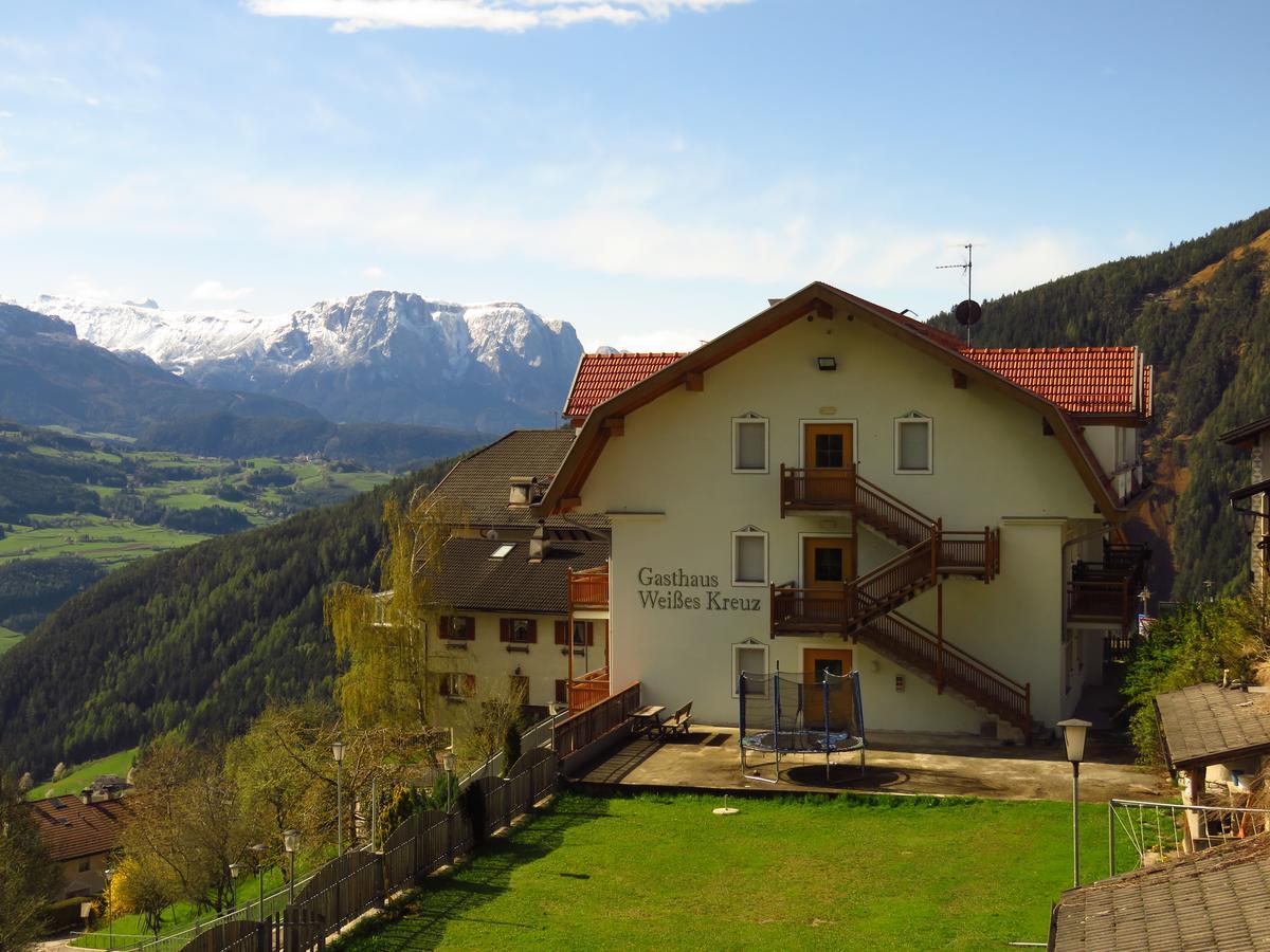 Gasthaus Zum Weissen Kreuz Hotel Lazfons Exterior photo